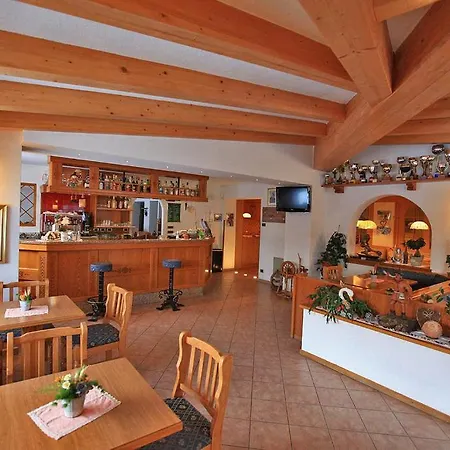 Otel Vigo Vigo di Fassa